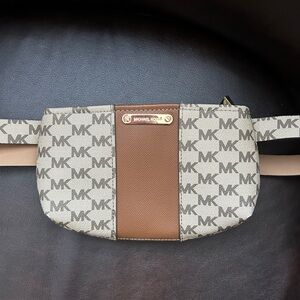 Michael Kors Beige Fanny Pack L/XL